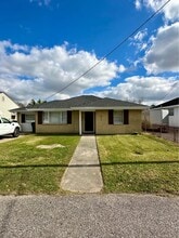 545 Oak St in Marrero, LA - Building Photo - Building Photo