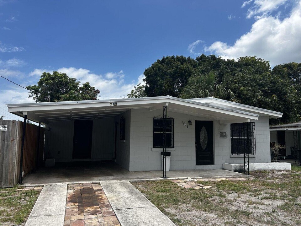 2808 Ave I in Fort Pierce, FL - Building Photo