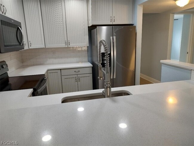 4928 Vincennes St in Cape Coral, FL - Building Photo - Building Photo