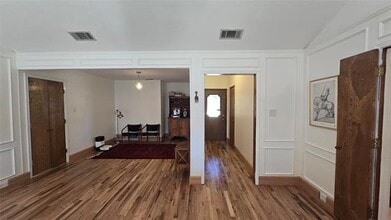 1001 Woodhaven Ct in Euless, TX - Building Photo - Building Photo