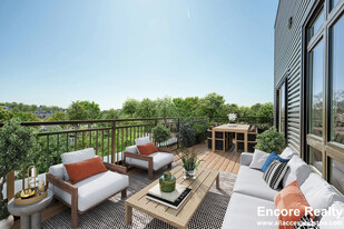817 Washington St, Unit 303 in Brookline, MA - Building Photo