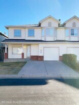 3911 Christy Heights