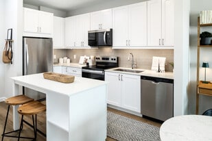 Avalon Tech Ridge in Pflugerville, TX - Building Photo