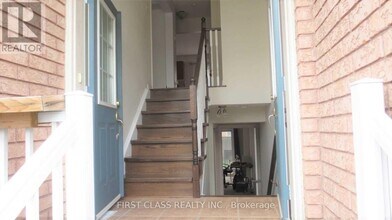 5753 Retreat St in Mississauga, ON - Building Photo - Building Photo