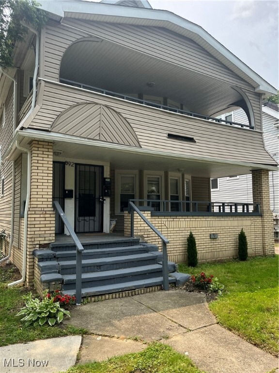 property at 892 Delia Ave