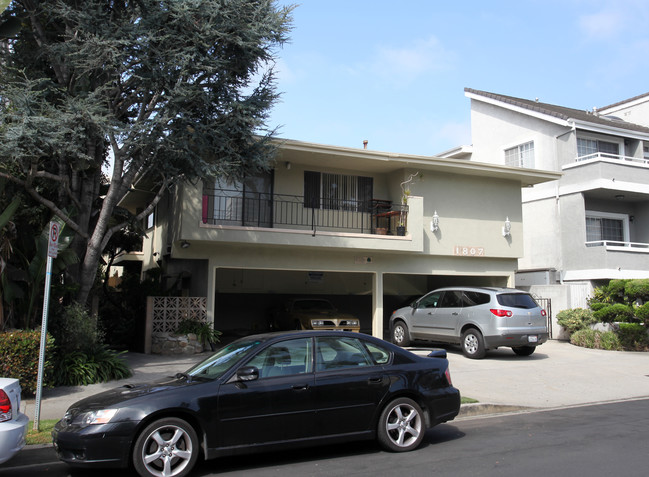 1807 Purdue Ave in Los Angeles, CA - Building Photo - Building Photo