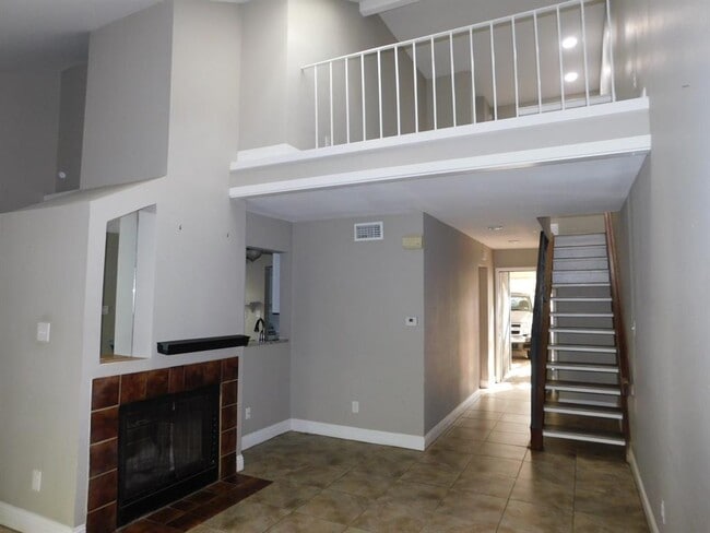 property at 1604 Summer Creek Ct