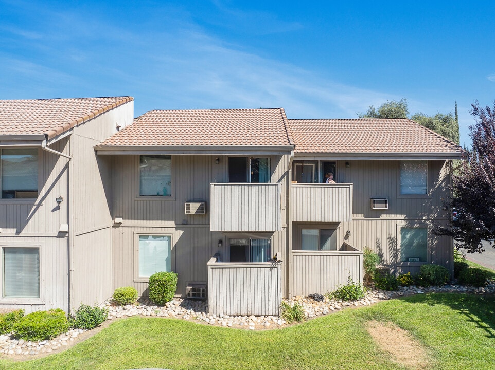 SORRENTO in Stockton, CA - Foto de edificio