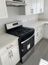 5931 Buffalo Ave, Unit 5931 in Van Nuys, CA - Building Photo - Building Photo