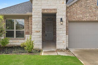 475 Westlake Lndg in Panorama Village, TX - Building Photo - Building Photo