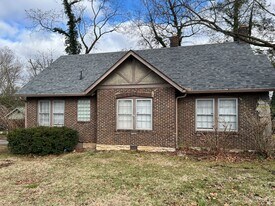 438 S Margin St in Franklin, TN - Building Photo