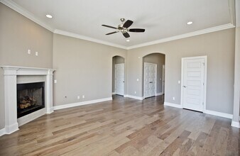 1900 W Broadway Pl in Rogers, AR - Building Photo - Building Photo