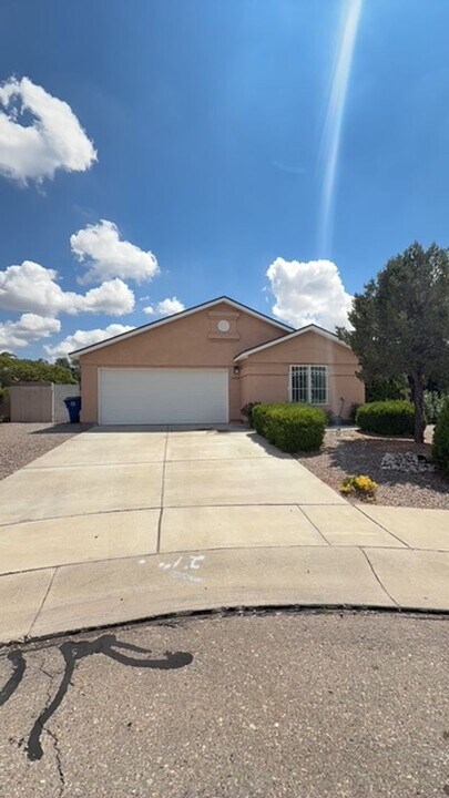 11224 Deer Lodge Pl SE in Albuquerque, NM - Building Photo