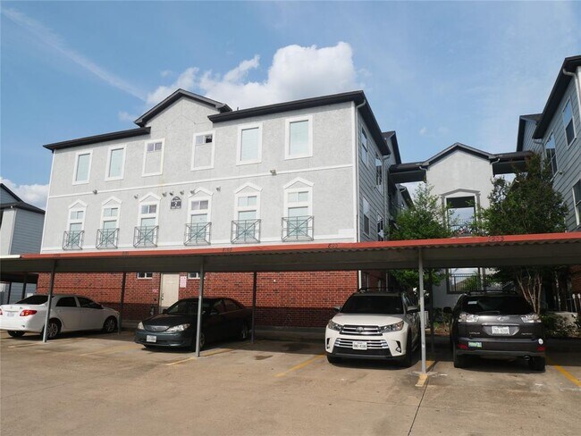 6289 Wilcrest Dr in Houston, TX - Foto de edificio - Building Photo