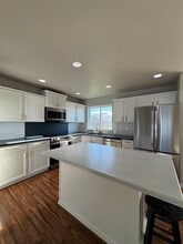 300 E Country Side Ave in Ellensburg, WA - Building Photo - Building Photo