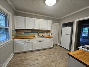 3234 Euclid Heights Blvd in Cleveland Heights, OH - Building Photo - Building Photo