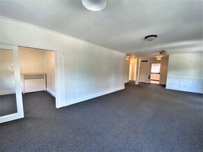 378 Massachusetts Ave, Unit 2 in Arlington, MA - Building Photo - Building Photo