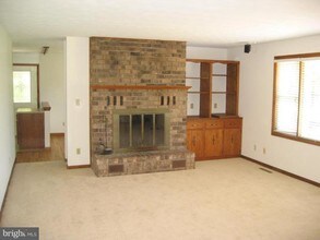 19146 Poplar Hill Ln in Valley Lee, MD - Building Photo - Building Photo