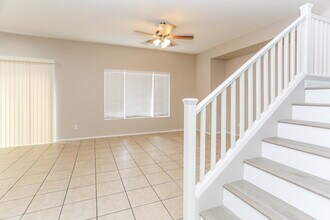 1230 Maple Pines Ave in North Las Vegas, NV - Foto de edificio - Building Photo