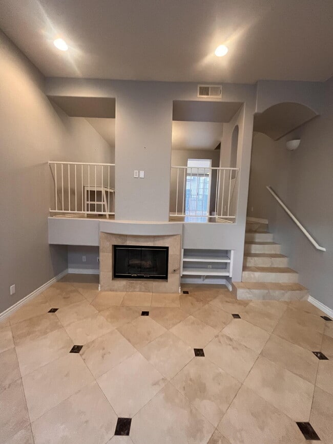 12507 El Camino Real in San Diego, CA - Foto de edificio - Building Photo