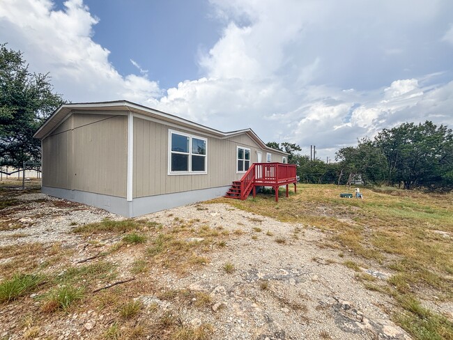 1071 Ramble Hills in Canyon Lake, TX - Building Photo - Building Photo