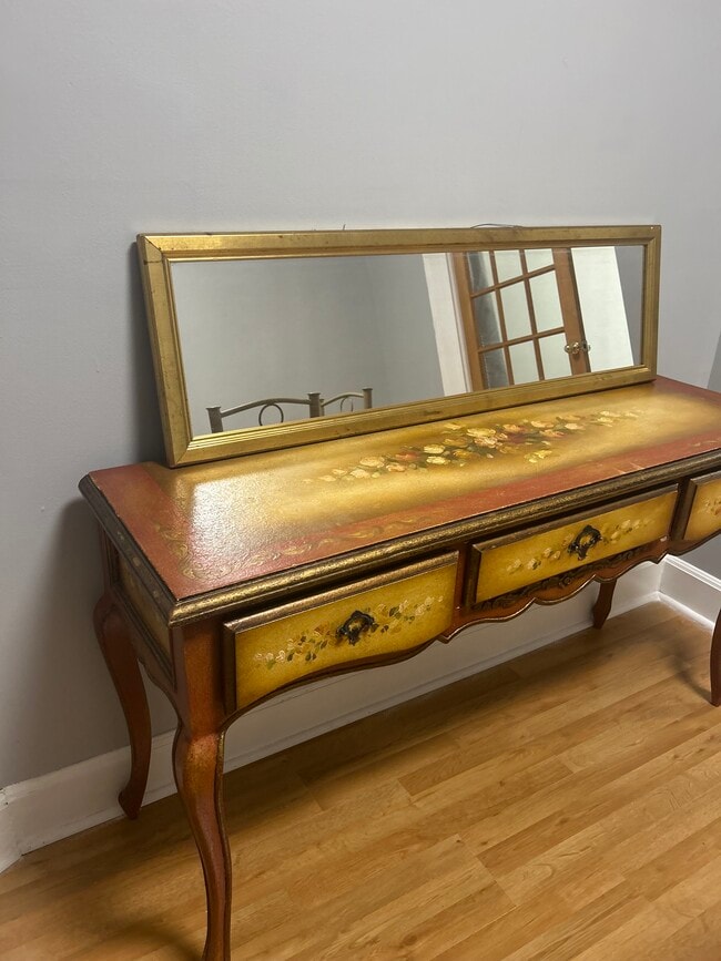 7246 61st St, Unit 3 br 1 ba