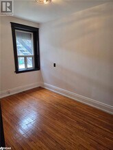 4 Hyde Park Ave in Hamilton, ON - Building Photo - Building Photo