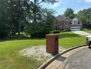 1702 Stonegate Way SW in Snellville, GA - Building Photo - Building Photo