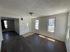 303 Benton St in Rochester, NY - Building Photo - Building Photo