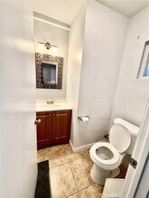 11418 Arminta St in Los Angeles, CA - Building Photo - Building Photo