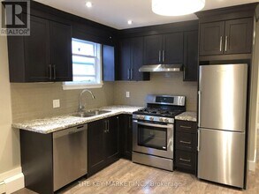 211-211 St Clements Ave in Toronto, ON - Building Photo - Building Photo