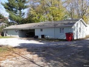 415 N Kimble Dr in Bloomington, IN - Foto de edificio - Building Photo