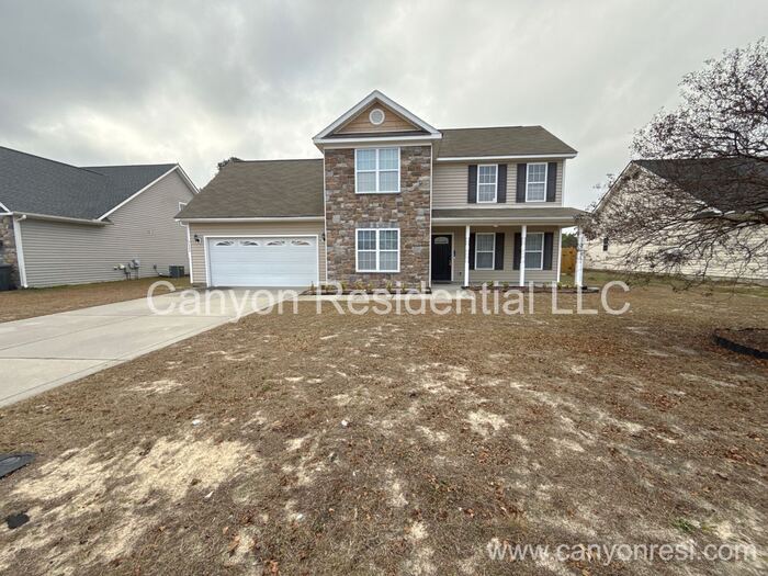 3628 Crosswinds Dr in Hope Mills, NC - Foto de edificio