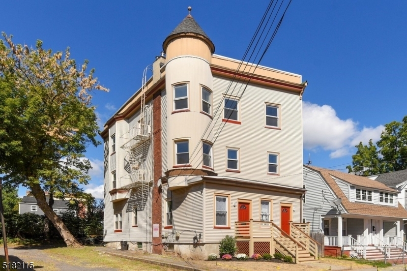 41 Mission St in Montclair, NJ - Building Photo