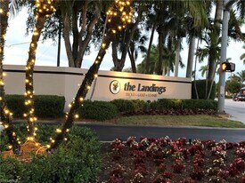 4200 Steamboat Bnd, Unit 401 in Ft. Myers, FL - Building Photo