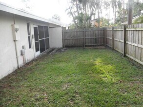 13708 Lavender Ln in Wellington, FL - Building Photo - Building Photo