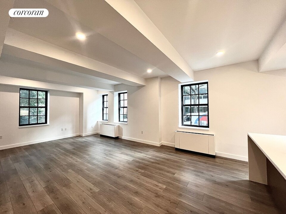 124 Columbia Heights in Brooklyn, NY - Building Photo