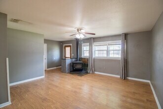 2702 54th St in Lubbock, TX - Building Photo - Building Photo