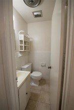 212 Wilshire Dr-Unit -D in Euless, TX - Building Photo - Building Photo