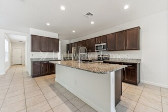 18241 N Crestview Ln in Maricopa, AZ - Foto de edificio - Building Photo