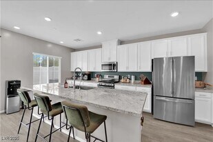 2205 Ozzy Ave in Henderson, NV - Building Photo