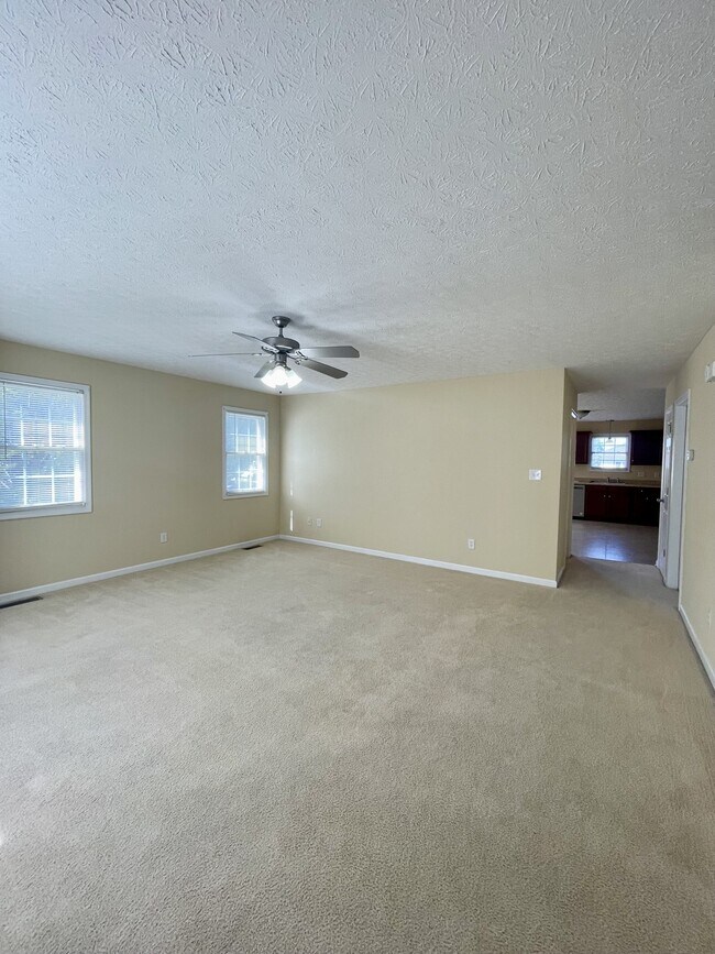 525 Northwynd Cir in Lynchburg, VA - Building Photo - Building Photo