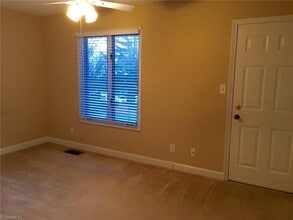 102 Wafco Ln, Unit G in Greensboro, NC - Building Photo - Building Photo