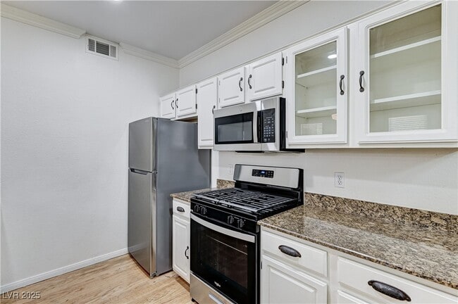 property at 5855 Valley Dr