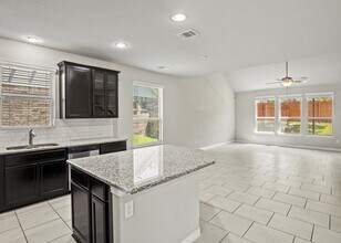 2808 Red Tip Dr in Schertz, TX - Building Photo - Building Photo