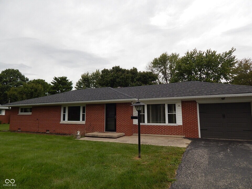 178 Easy St in Bargersville, IN - Building Photo