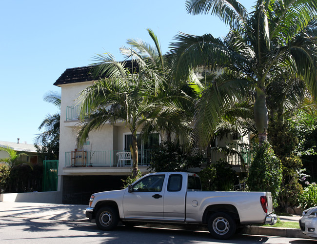 1532 S Westgate Ave in Los Angeles, CA - Foto de edificio - Building Photo