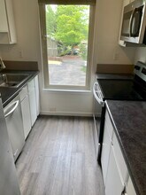 12626 Ne 118th St, Apt 3 in Kirkland, WA - Foto de edificio - Building Photo