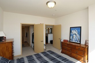 Middleton Ridge Apartments in Middleton, WI - Building Photo - Interior Photo