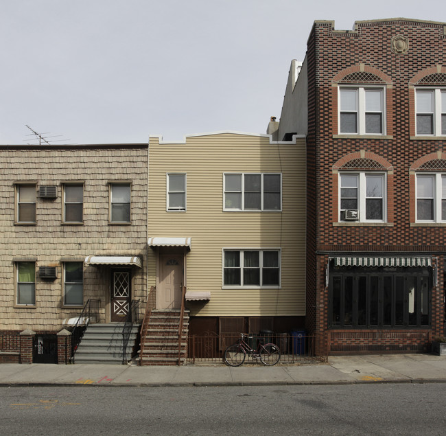 504 Lorimer St in Brooklyn, NY - Building Photo - Building Photo